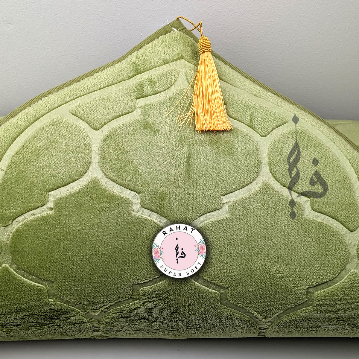 RAHAT SUPER SOFT PADDED PRAYER MAT - MUSALLAH / JANAMAZ IN GIFT BAG RAHAT SUPER SOFT PADDED PRAYER MAT - MUSALLAH / JANAMAZ IN GIFT BAG